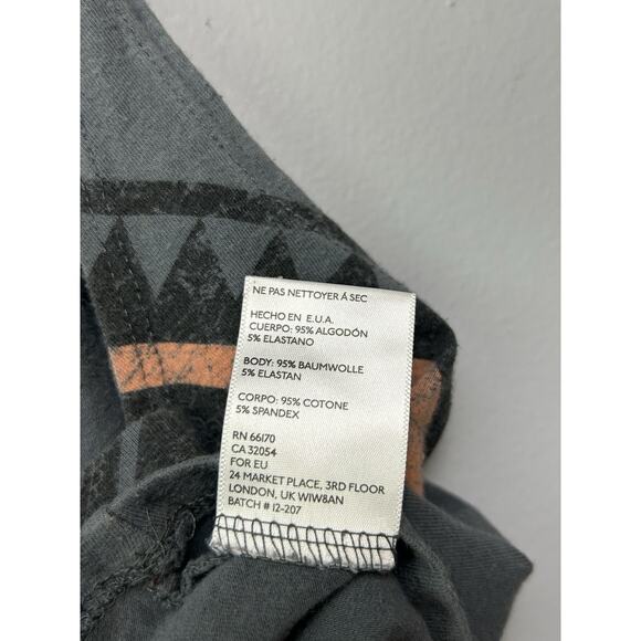 Out from Under Urban Outfitters Elephant Crop Top Gray Graphic - Picture 5 of 7